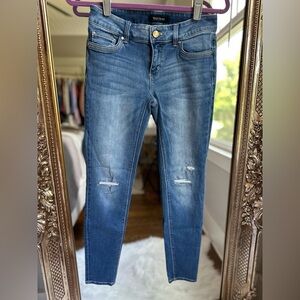 White House Black Market Medium Wash Distressed Skimmer Jeans Size 0